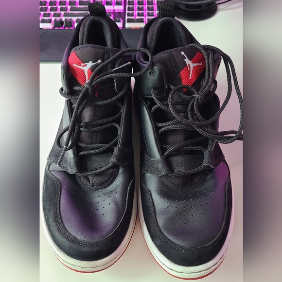 Jordan Fadeaway Bred AO1329-023 - Picture 1 of 6